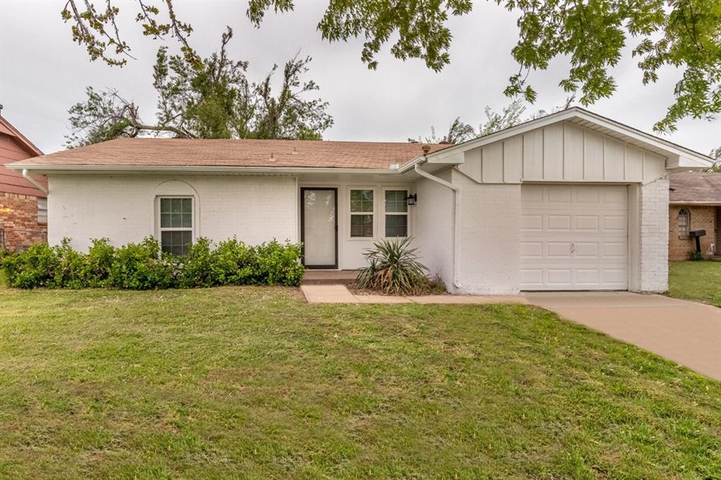 Tastefully updated 3 bed 1.5 Bath in Edmond for lease. Quartz counter-tops, wood look tile floors, modern neutral paint colors, hardware and fixtures, 1 car garage and large backyard. Edmond school district with OKC utilities, conveniently located to all needed amenities and close proximity to highway access. *Pets will be considered upon a case by case with owner’s approval and at minimum $250 upfront + $30/month per pet.* Currently occupied through 12/15 and Available for approximately 12/25 or ASAP lease start/move in day. Please do not disturb tenants. $55 application fee per adult and $99 Doc Prep Fee due upon move in.