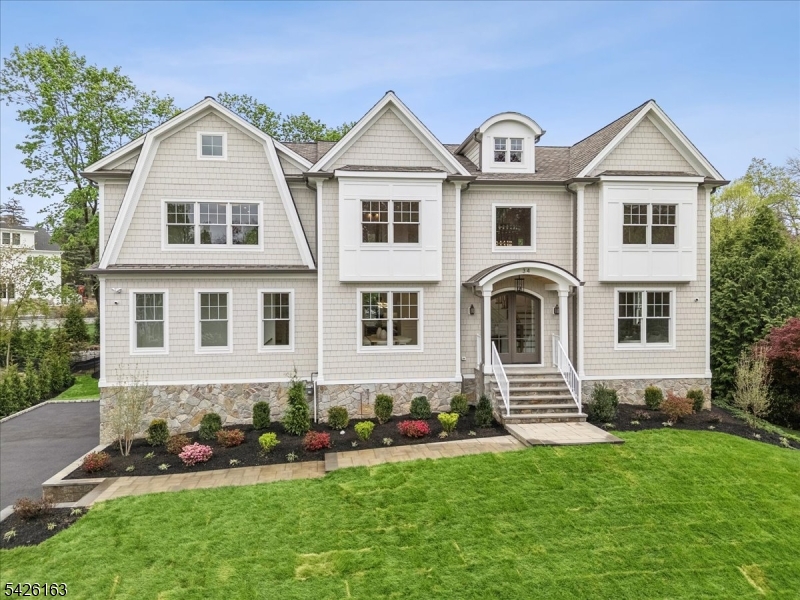 34 Crestview Ave