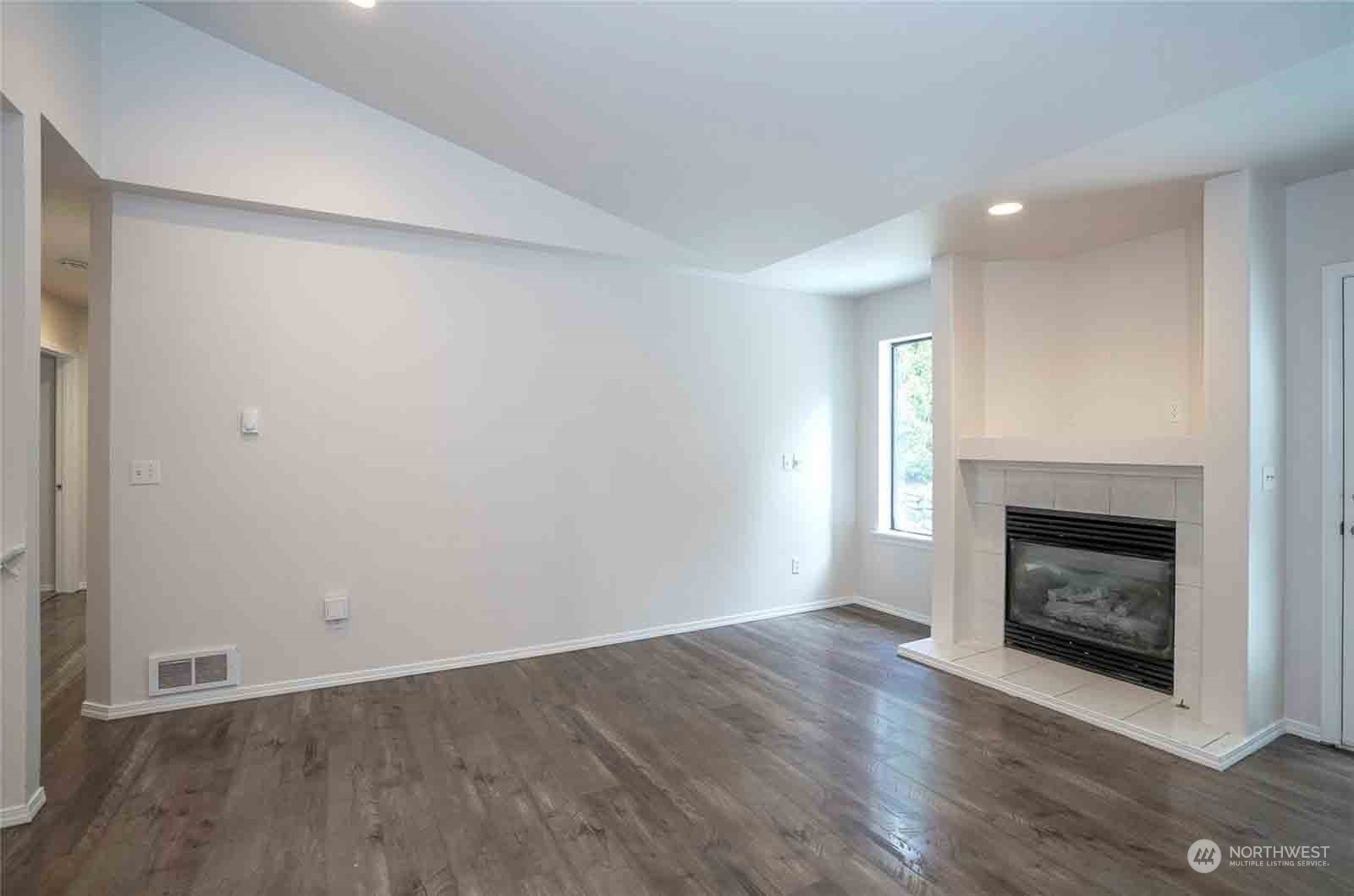 935 Holly Drive