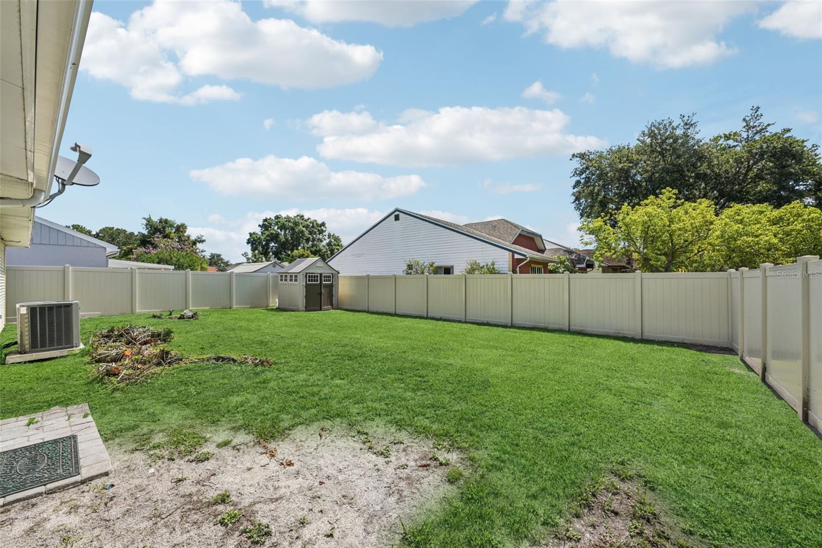 8201 Clermont St