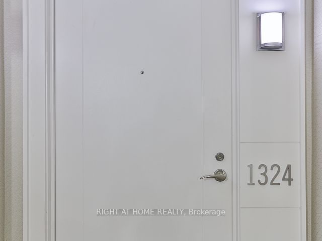 800 W Lawrence Avenue West Ave 1324