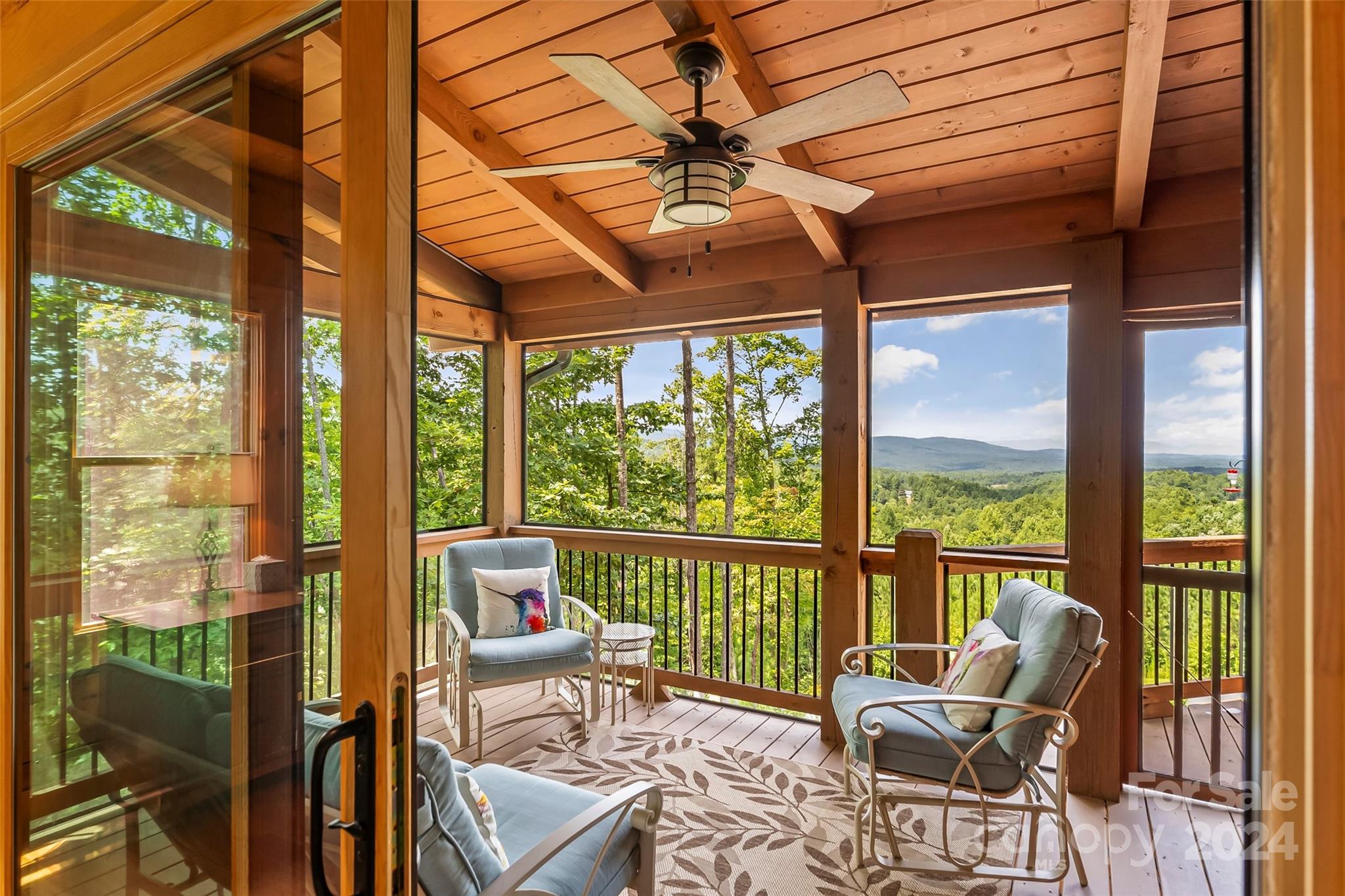 573 Lakeview Trail