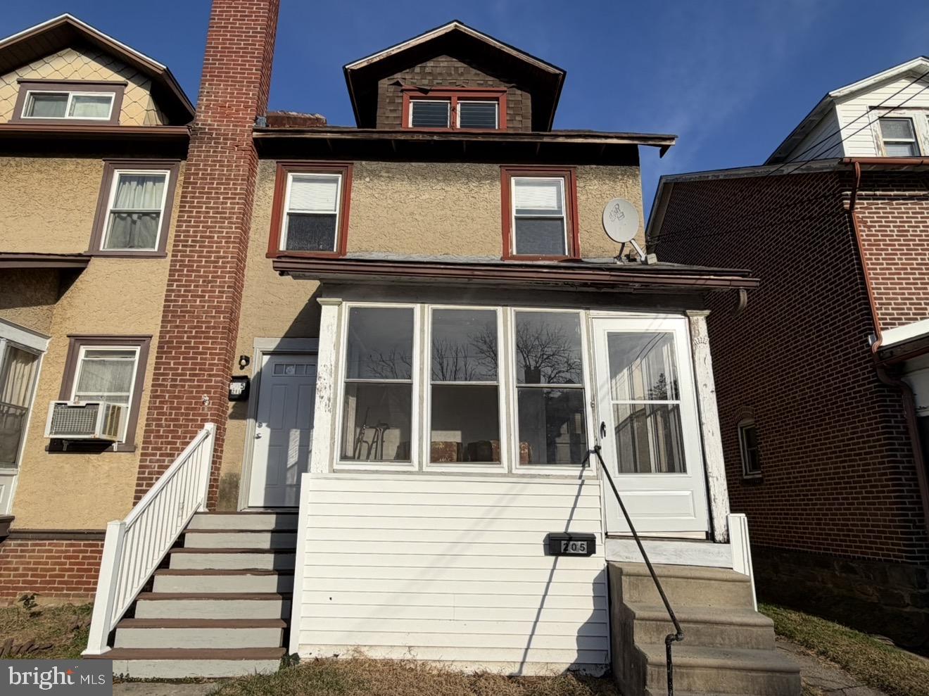 205 Marshall Ave  