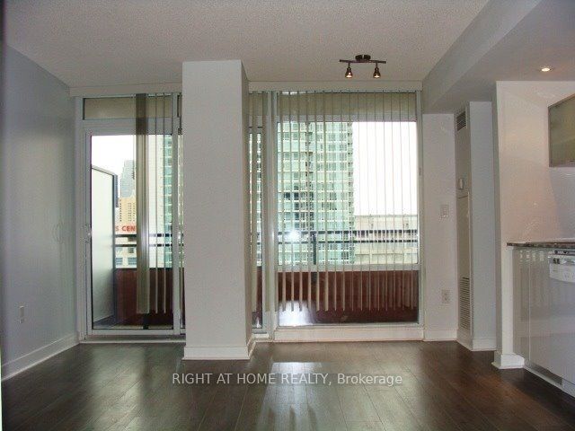 4K Spadina Ave 1116