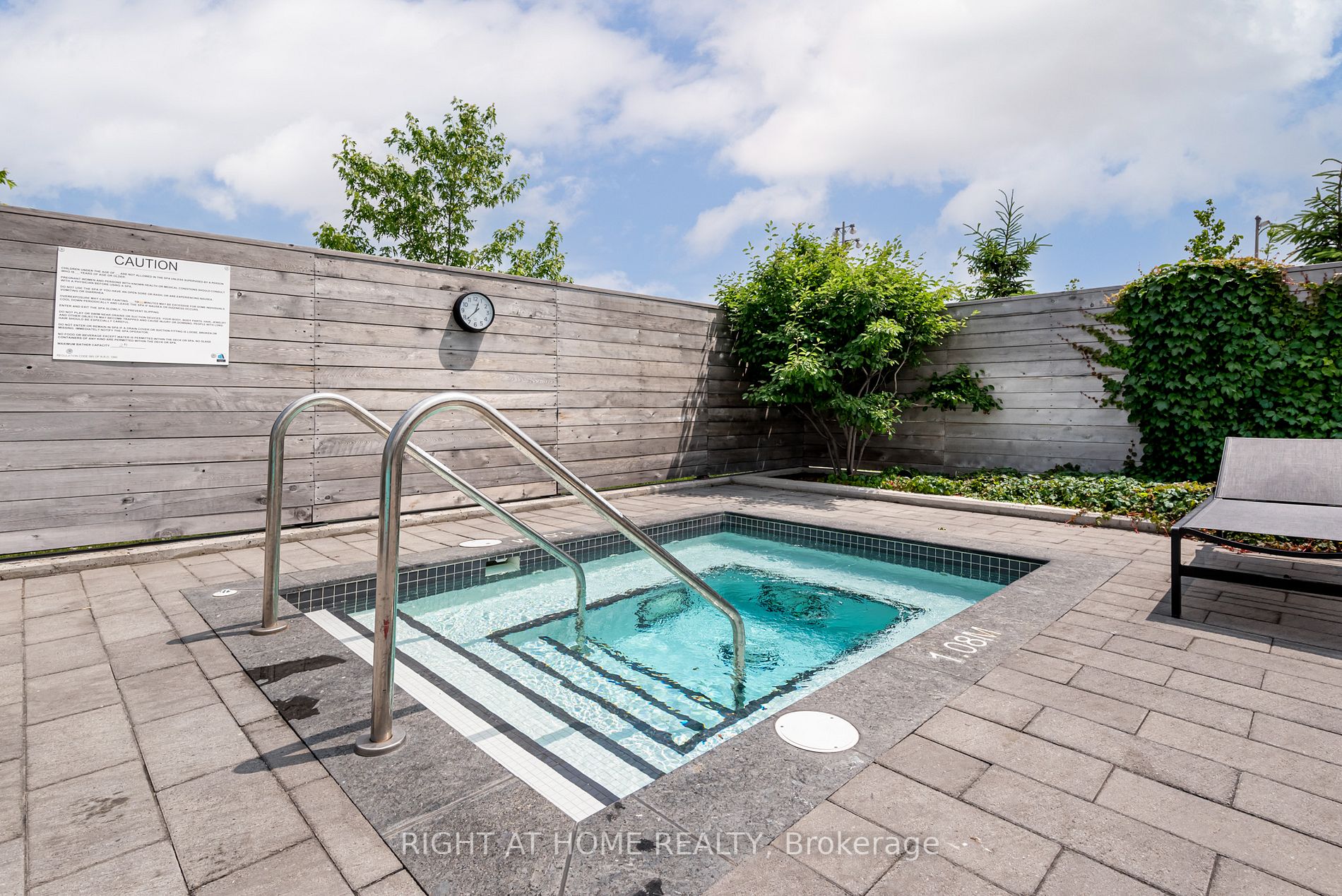 1050 E Main St 804