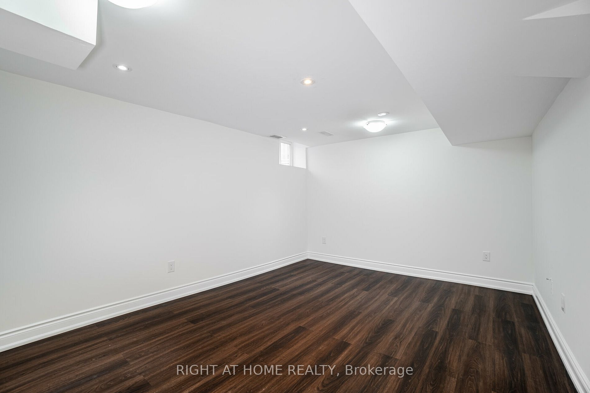 29 Gold Pine Crt