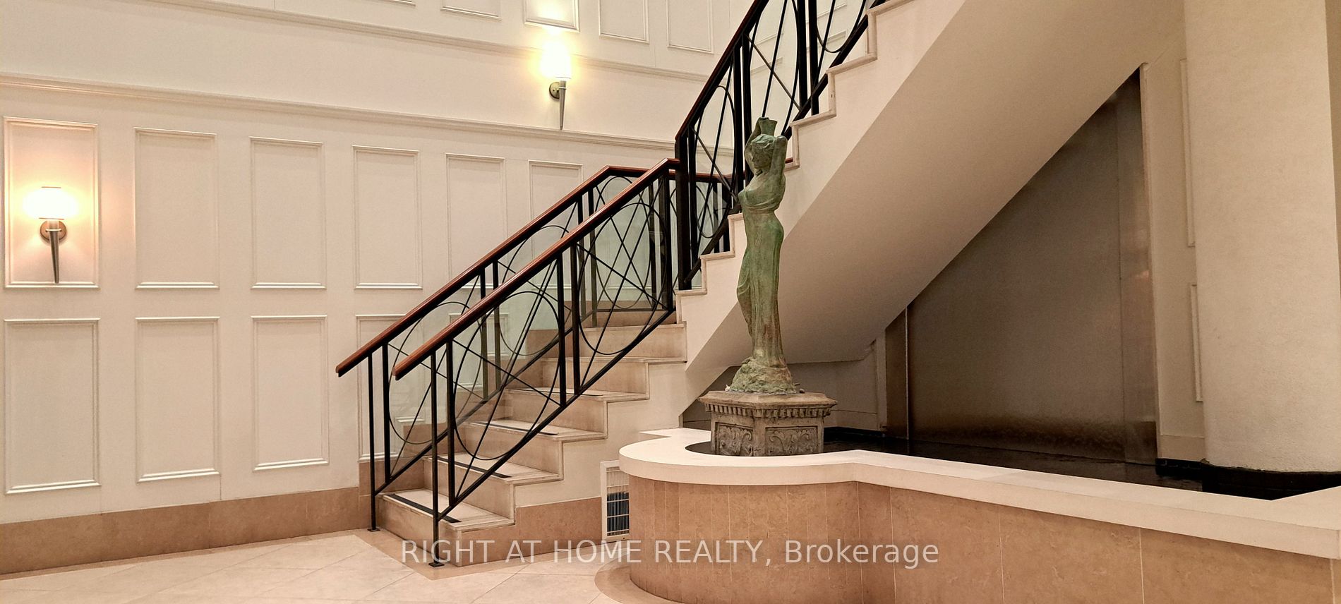 5229 W Dundas St 408