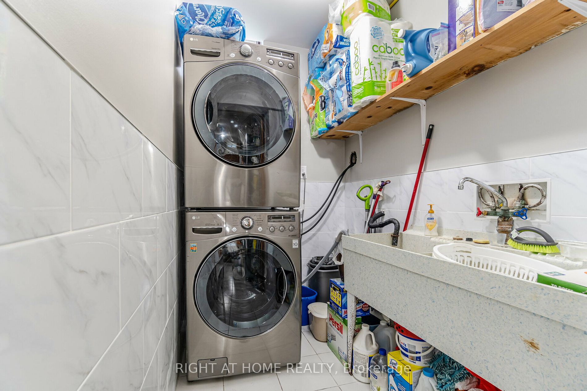 391 Janene Crt