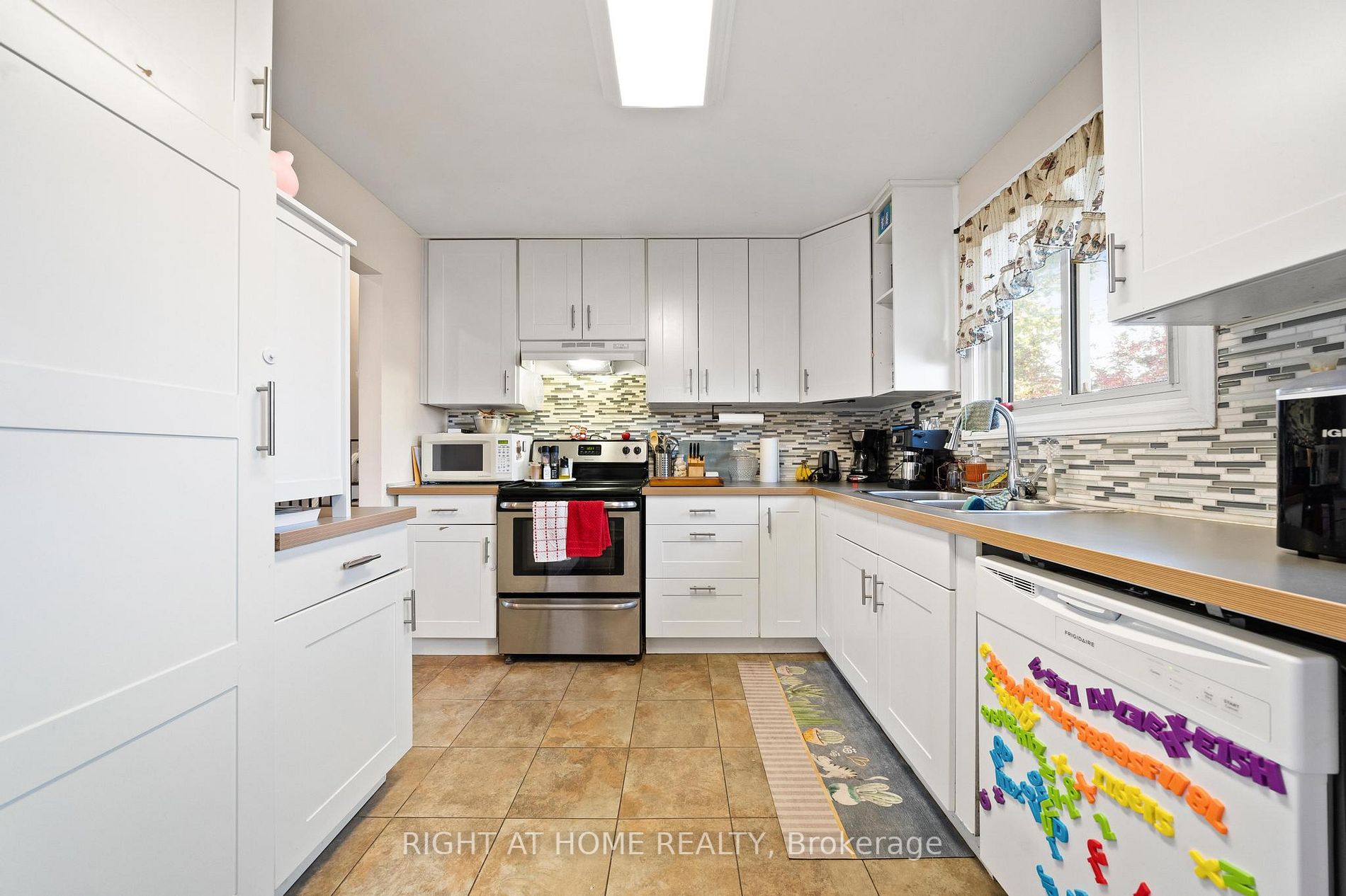 70 Woodlawn Ave