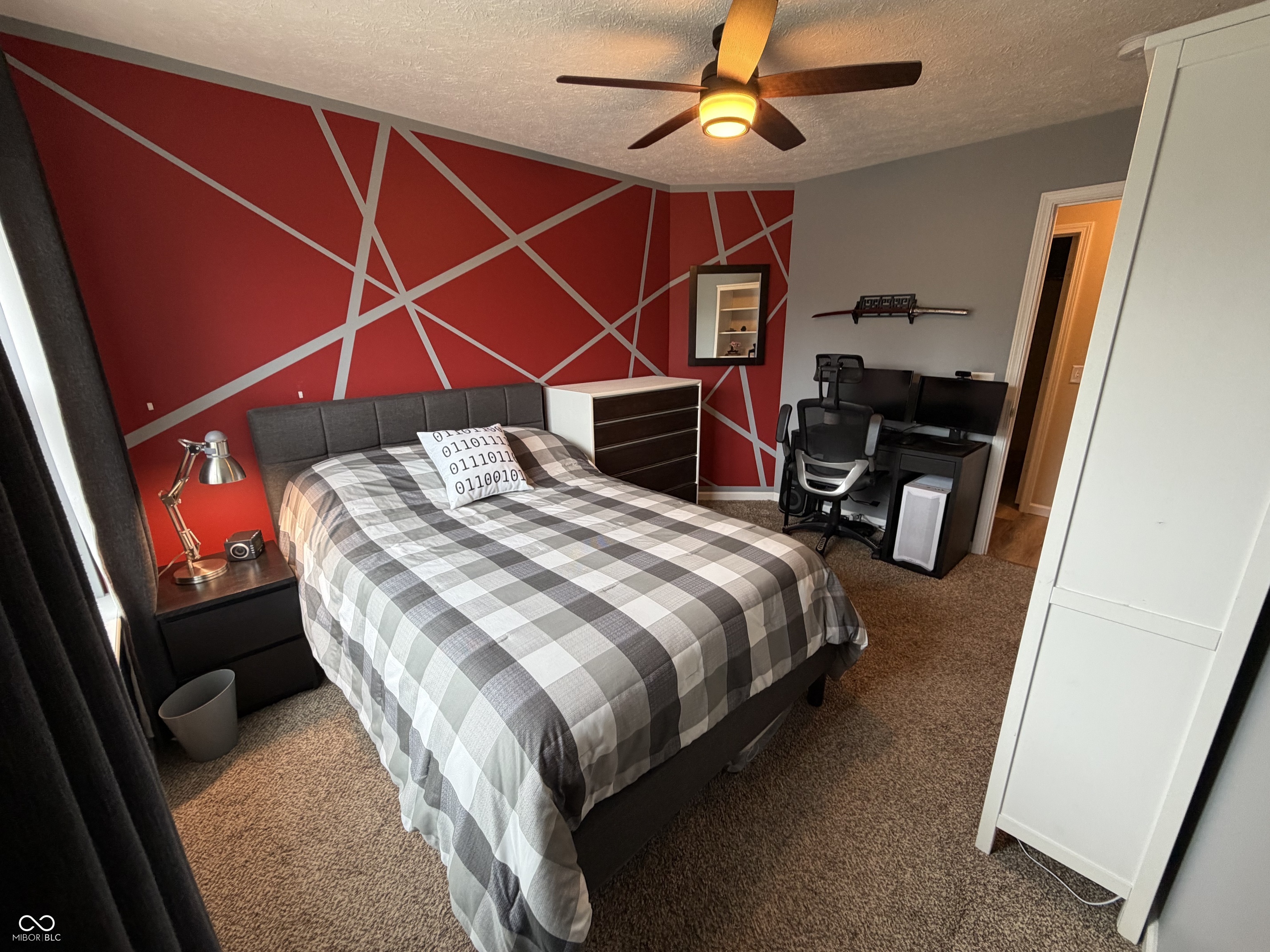 5752 Columbia Circle S