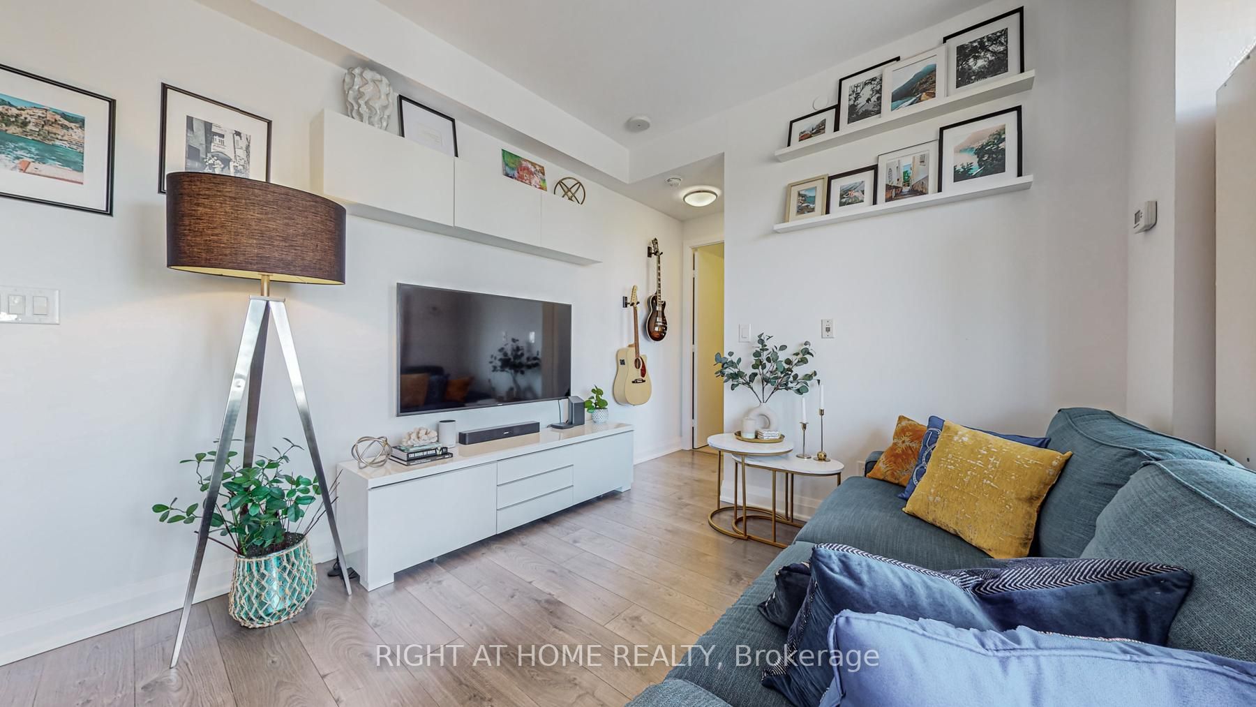 36 Park Lawn Rd 1308