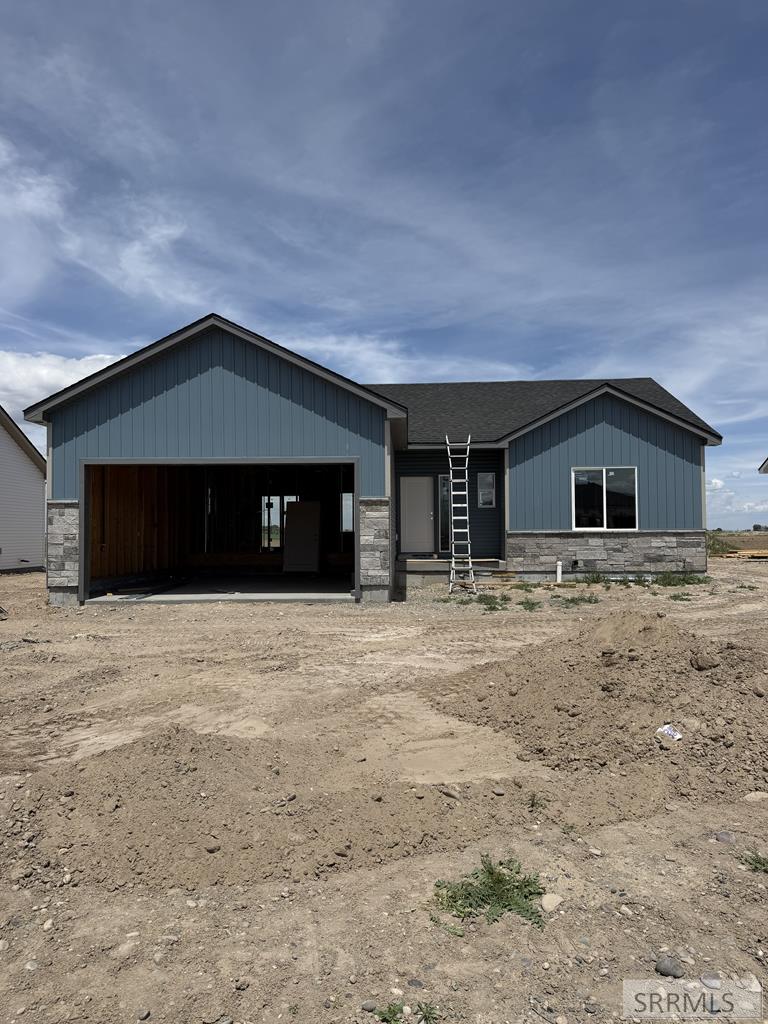555 Abigail Street