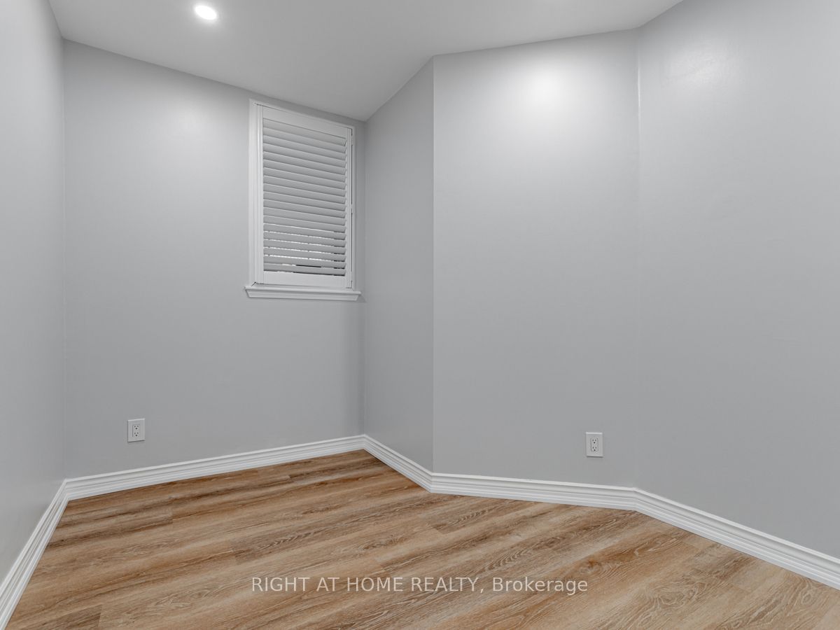 108 W Redpath Ave 26