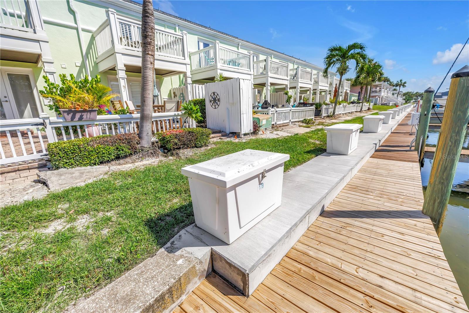 4982 Coquina Key Drive SE