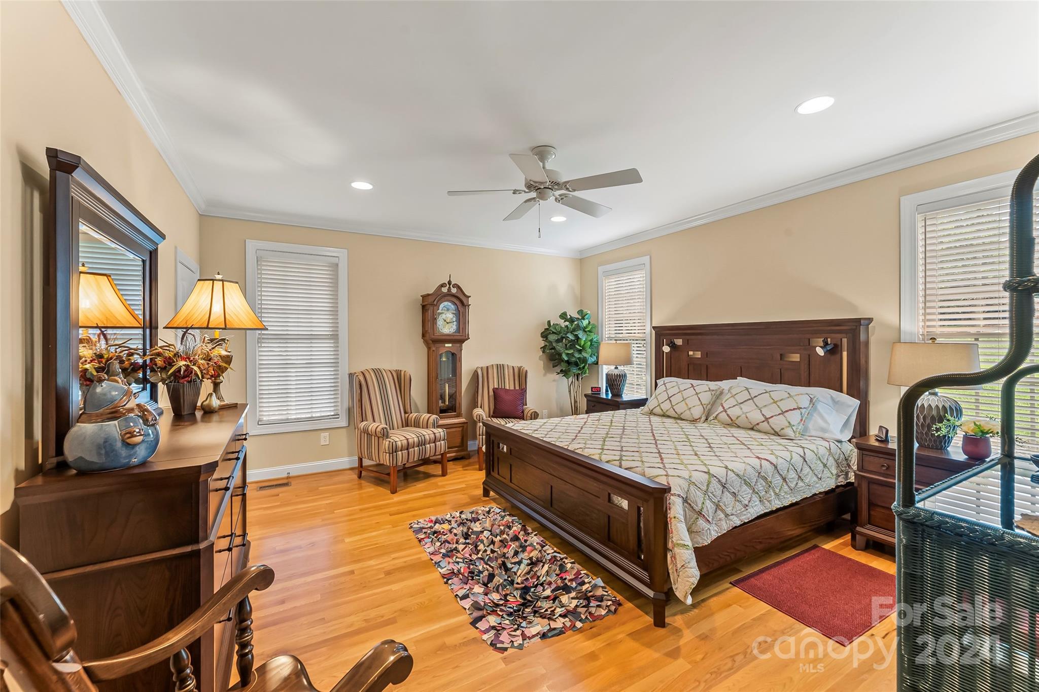 107 Crosscreek Drive