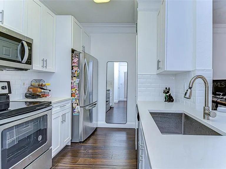 4323 Bayside Village Drive 327