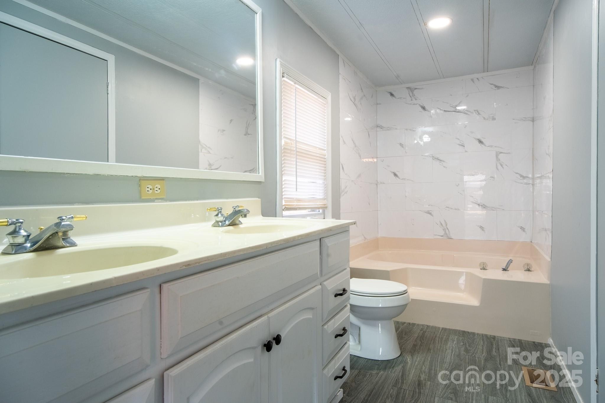 50 N Duncan Hill Lane