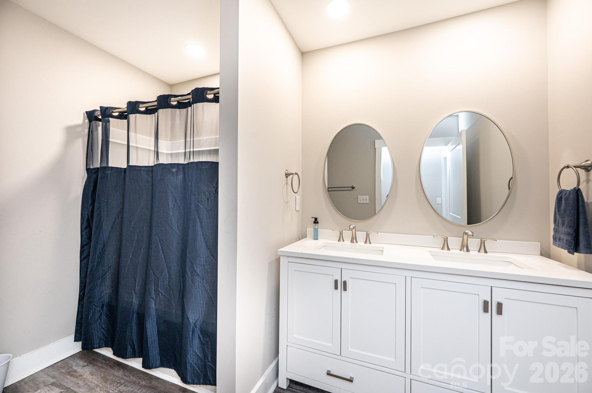 308 W Sycamore Street