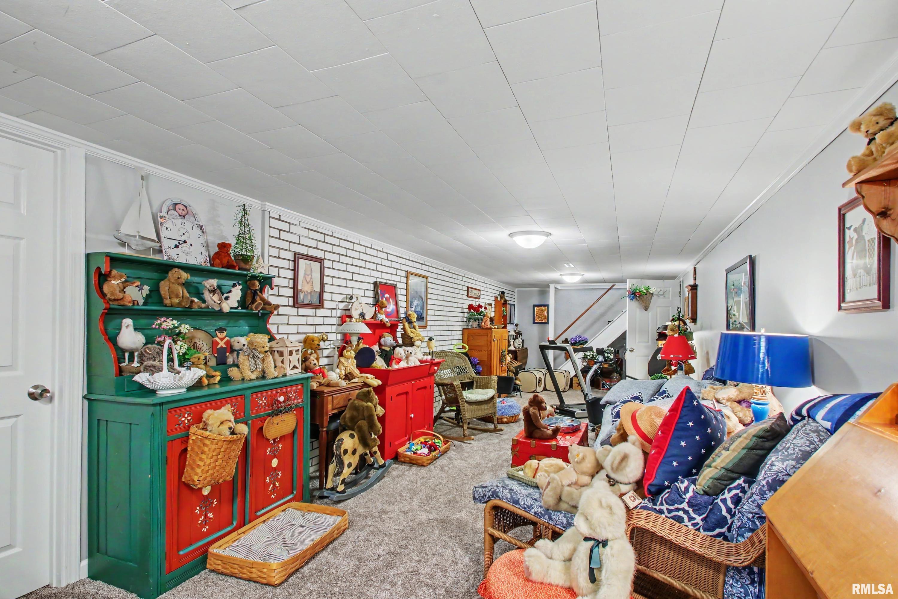 3931 Holiday Drive