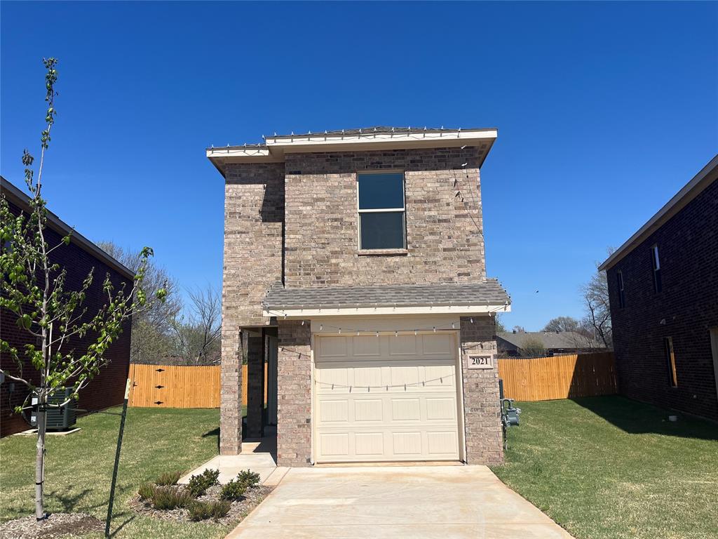 This two-story home features a thoughtful layout, with the first floor dedicated to shared living. The kitchen features wraparound countertop that overlooks the family room with access to the backyard. A powder room provides convenience. On the second floor are all three bedrooms including the owner's suite with an en-suite bathroom and walk-in closet.
