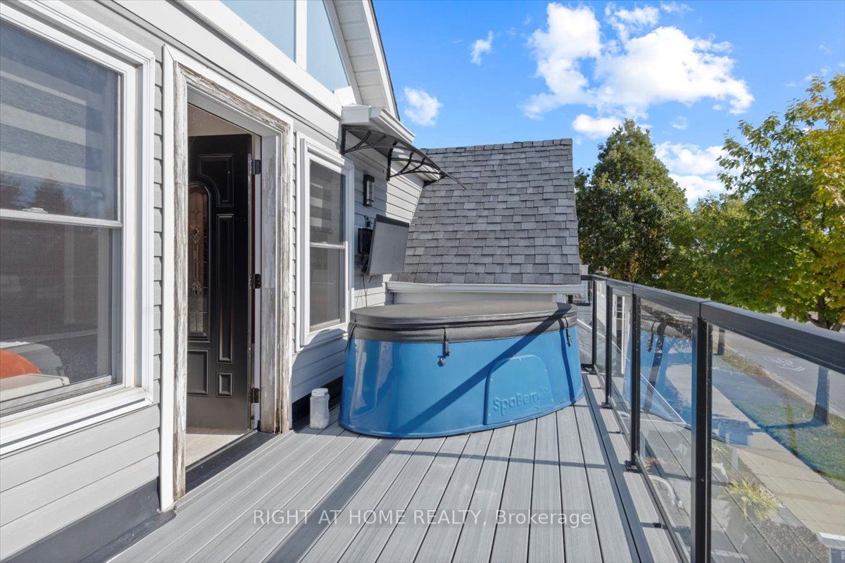 16 Ashbury Blvd