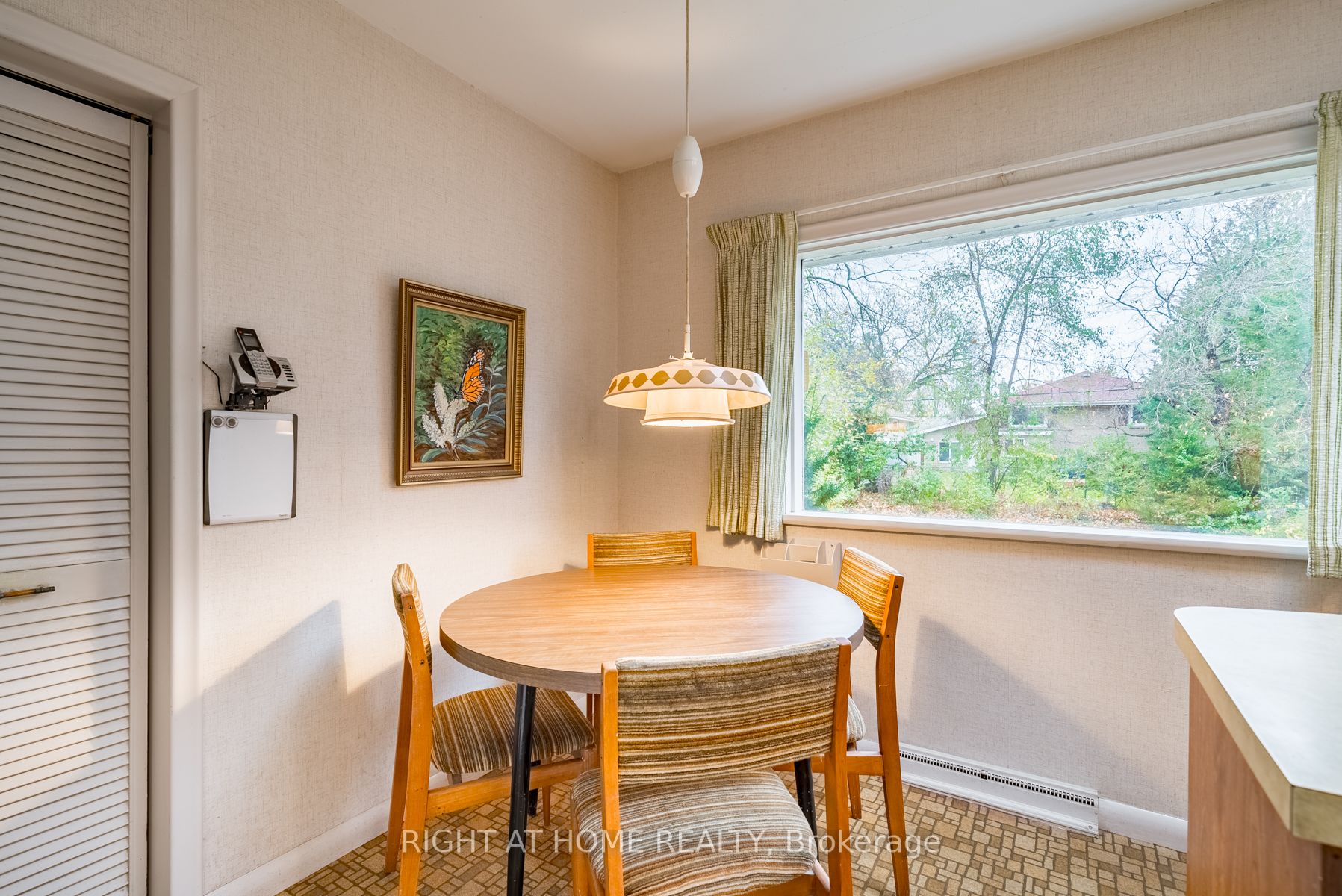 8 Sunset Dr