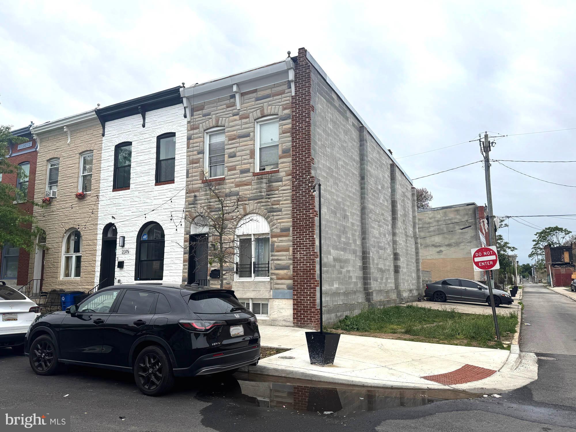 2313 Ashland Ave  