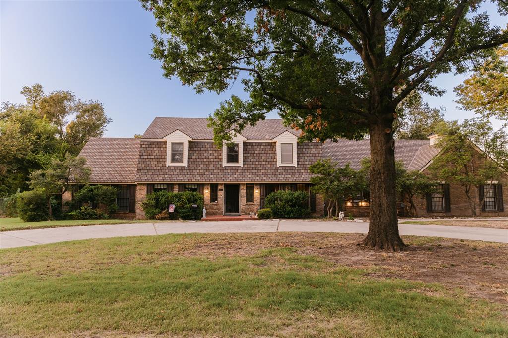 Discover the ideal family retreat in the sought after Bush Hills neighborhood. This spacious 4-bedroom, 4.5-bathroom home is situated on a generous 1.21-acre corner lot. Outdoor highlights feature a sparkling pool and a two-story 1,125 sq ft pool/guest house. Enjoy an expansive dream backyard perfect for relaxation and entertainment! The downstairs primary suite includes an attached wood-paneled study for added convenience. The kitchen boasts modern touches and a cozy fireplace. Upstairs, each bedroom offers its own private bath, along with a fantastic, shared living space. Benefit from cost savings with the well-water sprinkler system. Don't let this exceptional property slip away!