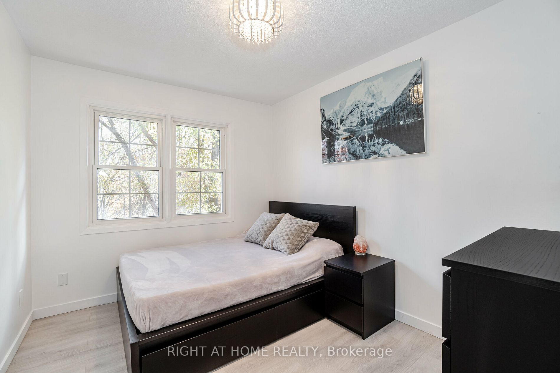 2120 E Rathburn Rd 72
