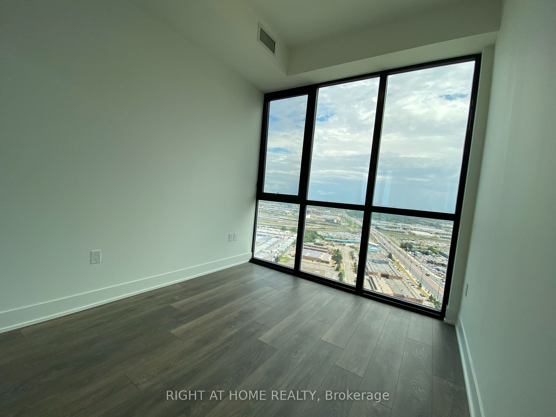 2908 W Highway 7 Rd 3709