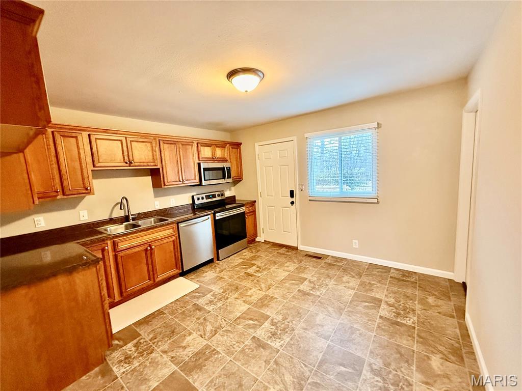 101 Meadowbrook Drive