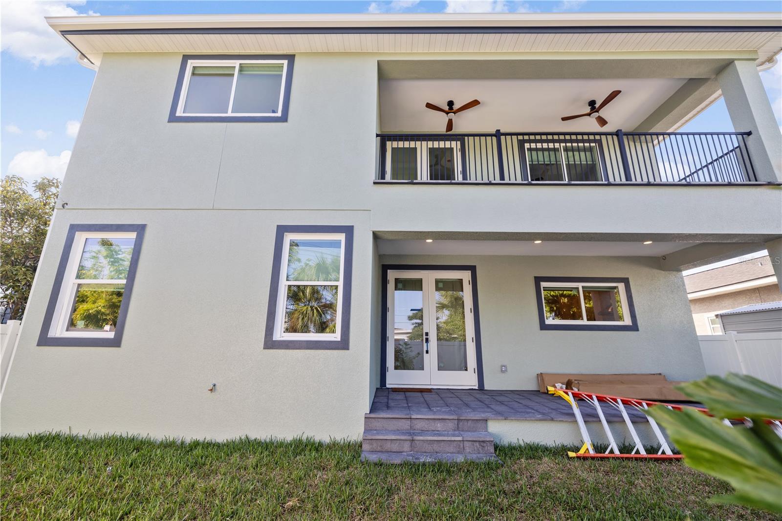 2727 W Chestnut Street