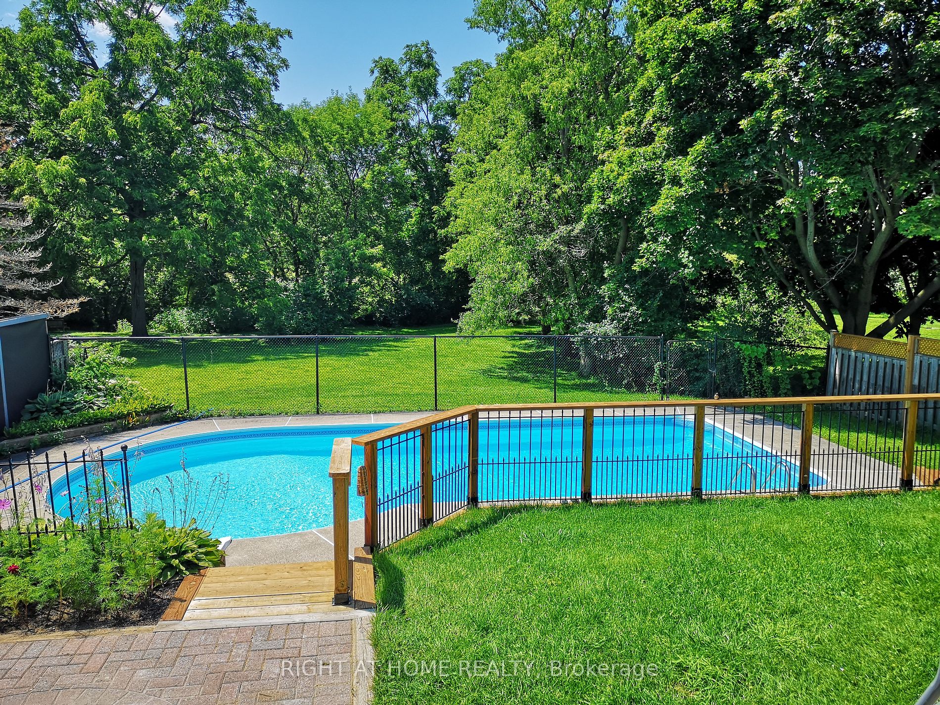 276 Kaiser Cres