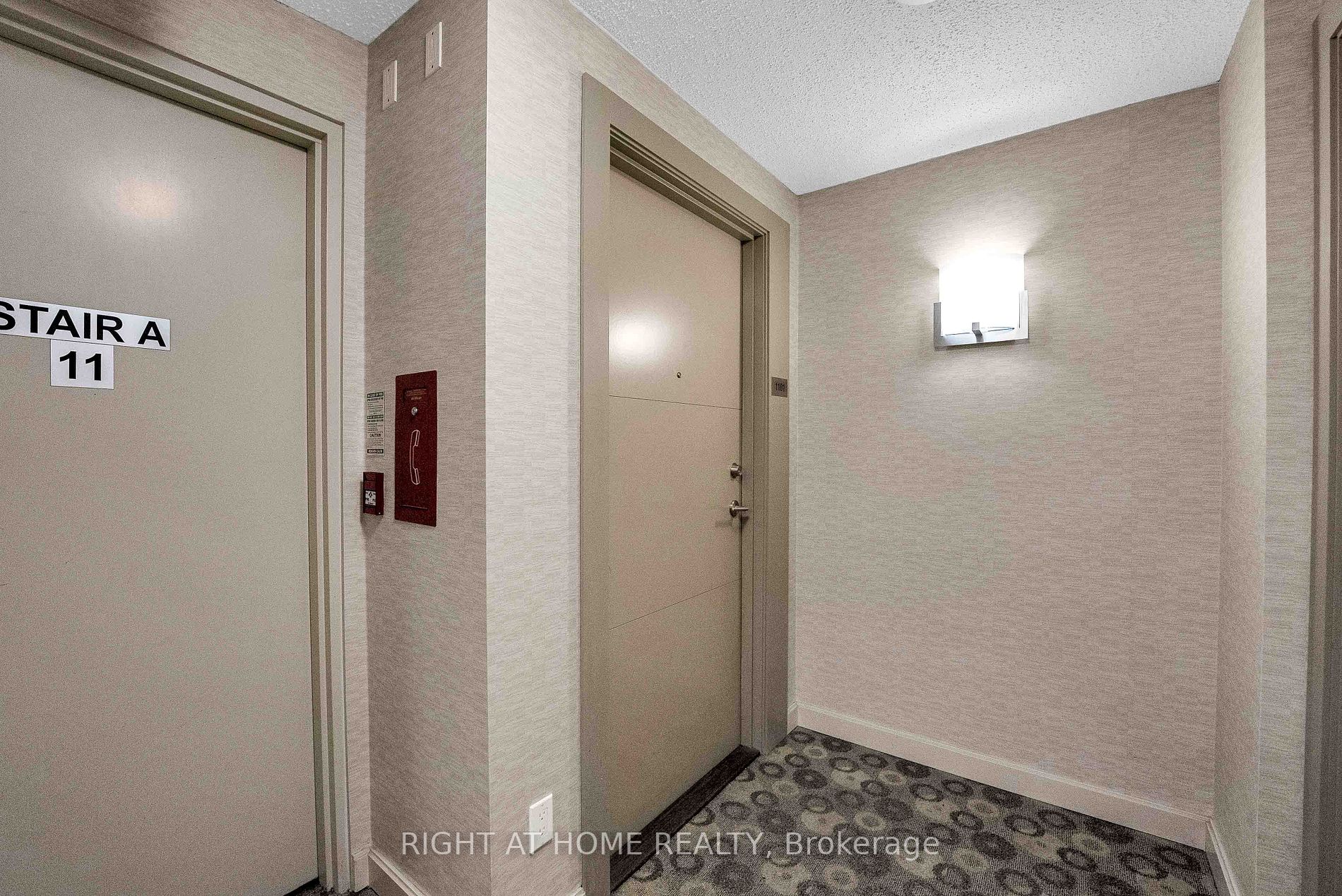 50 Town Centre Crt 1101