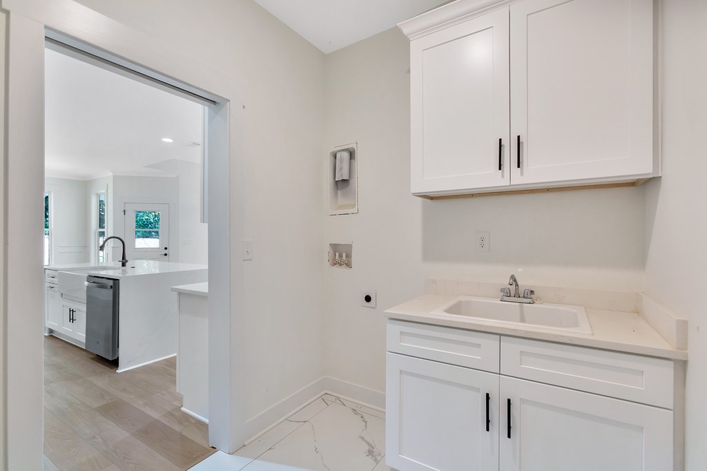 304 Abercrombie Point