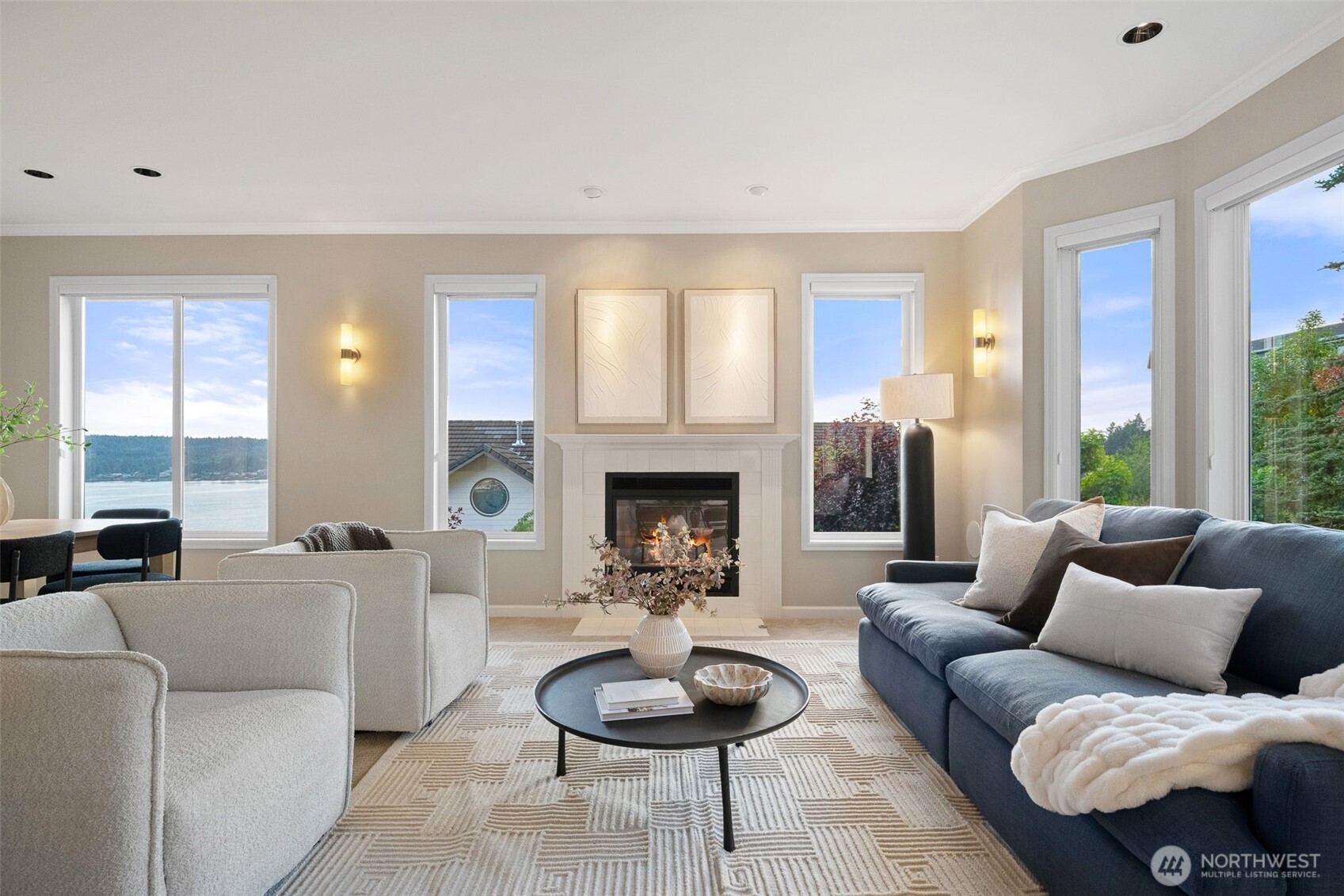 7 33rd Avenue NW