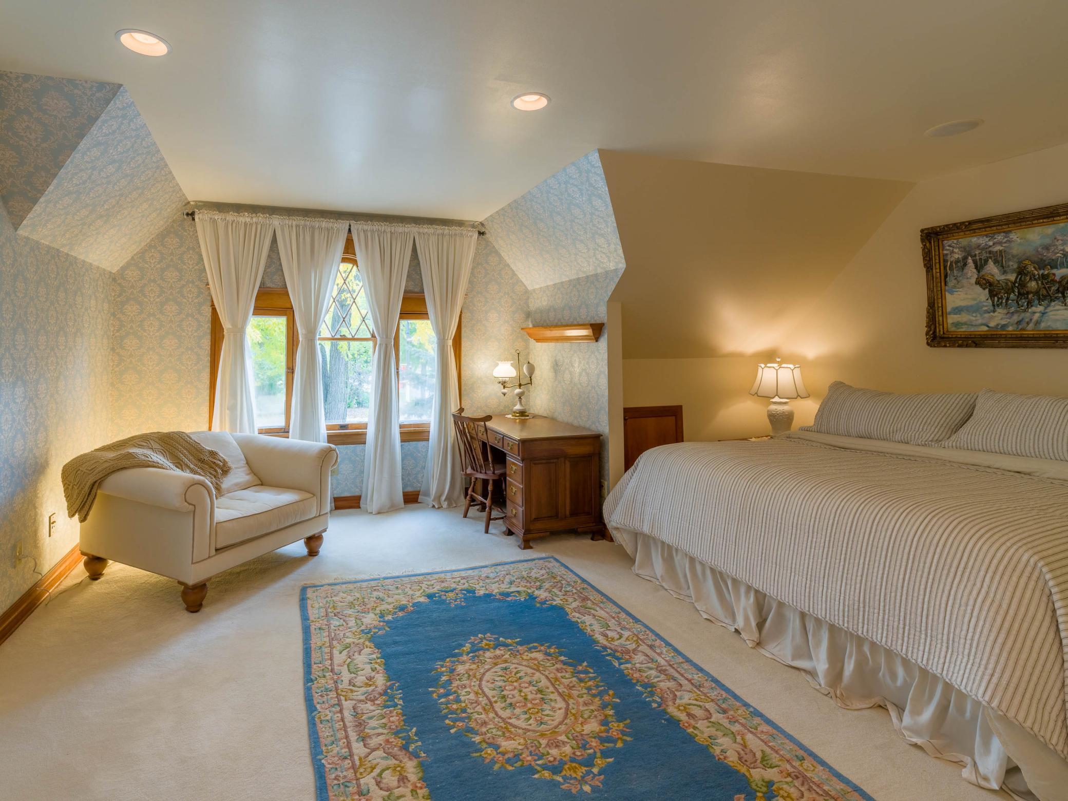 3801 Lyndale Avenue S