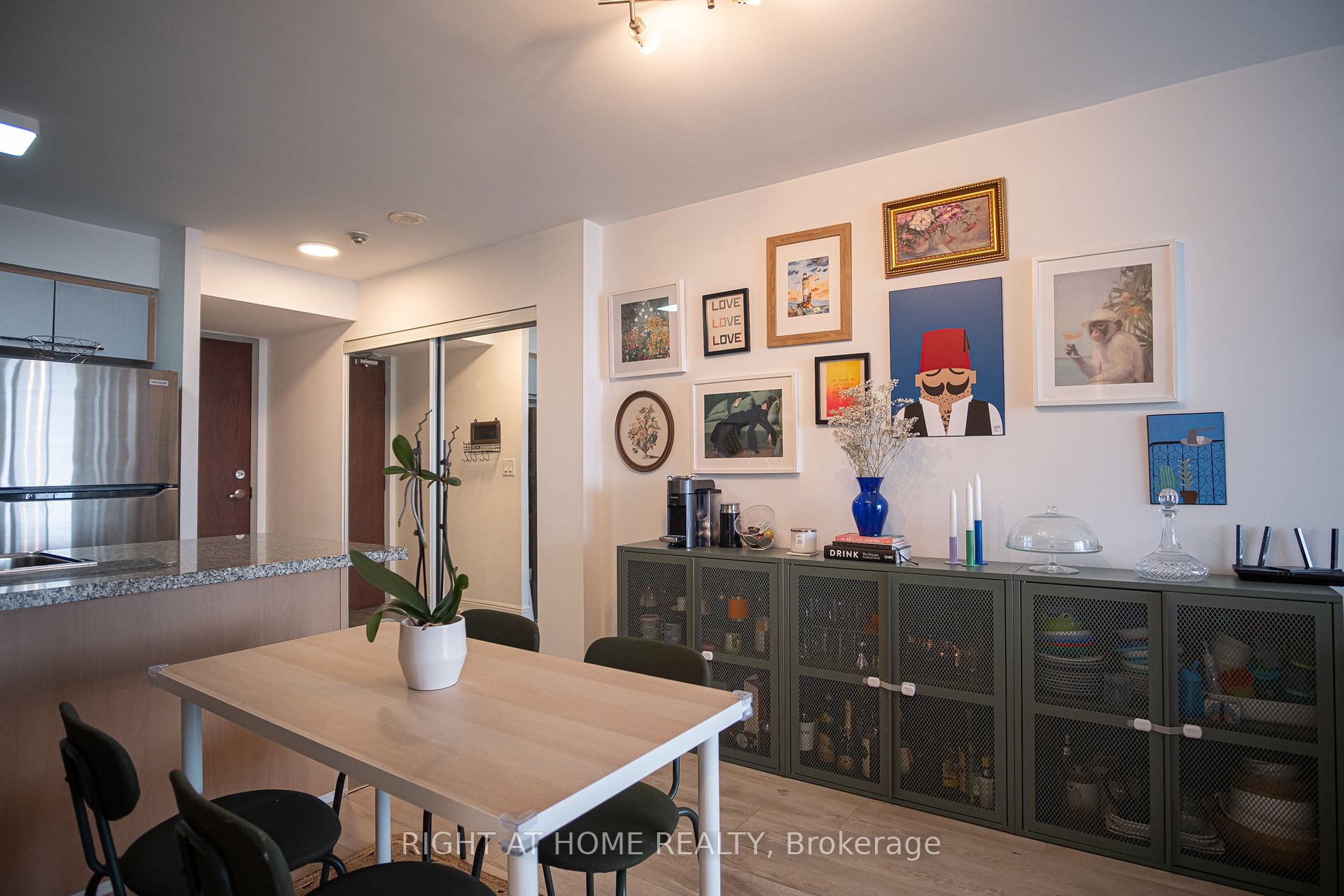 16 Harrison Garden Blvd 2402