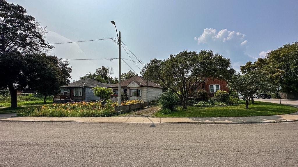 1138 LEASIDE Road