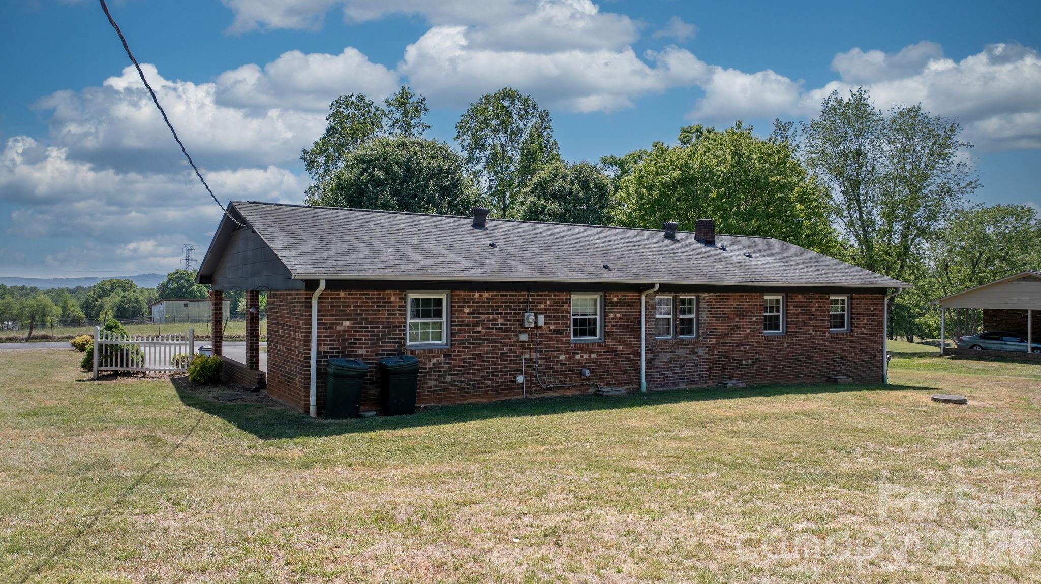 1109 Windsong Circle