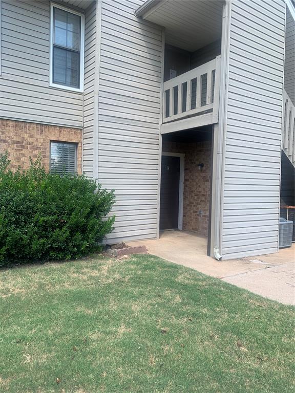 Rare opportunity to own a well maintained 4 plex which is 100% occupied.  Each unit has 2 bedrooms, 1 bath, fireplace, central heat and air, all kitchen appliances, and  a large utility room.  This is a 2 story building on a large lot.  OU is approx 2.5 miles away.  Listing broker is the owner of the LLC that owns this home with real estate license #071687.  Many more buildings available...see MLS.  Owner has owned these for a long time and has updated the kitchens and bathrooms with ceramic tile.  Rents are below market so there is room for increasing the rents.  Owner will consider owner financing with 20% down at 6% with a 30 year AM and a 7 year balloon.
Financials and rent roll attached in MLS.
Do not disturb tenants.  Will only be shown to serious buyers.