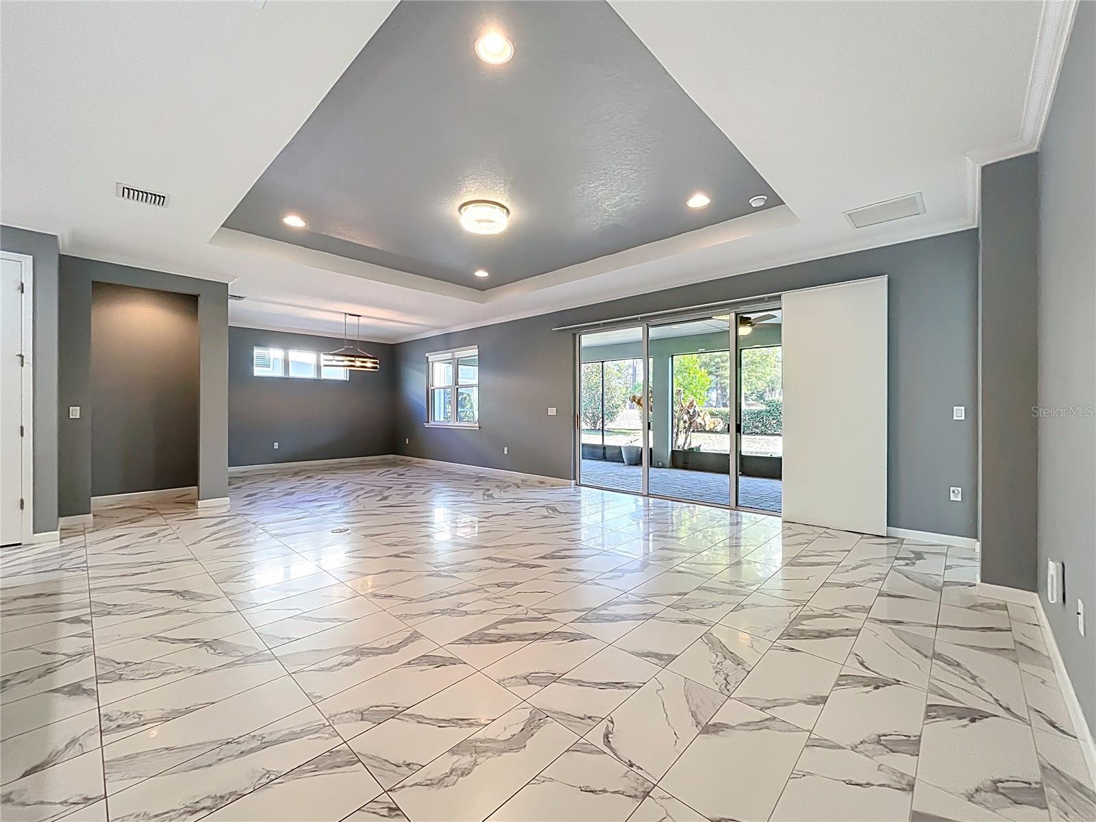 295 Northcote Court