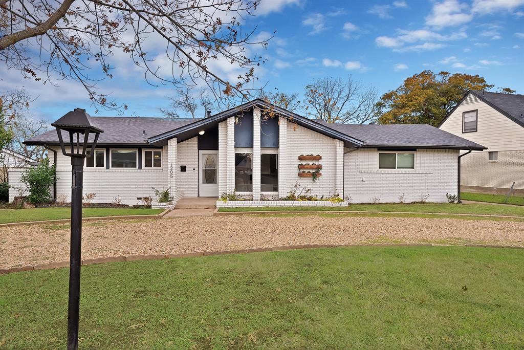 1205 Golden Trophy Drive