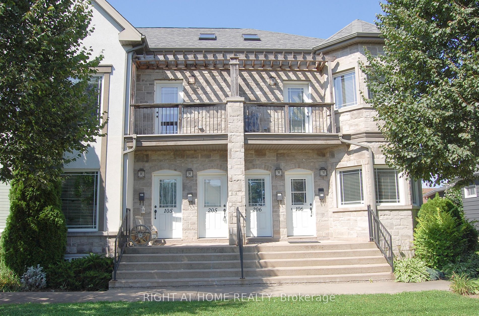6045 Dunn St 205
