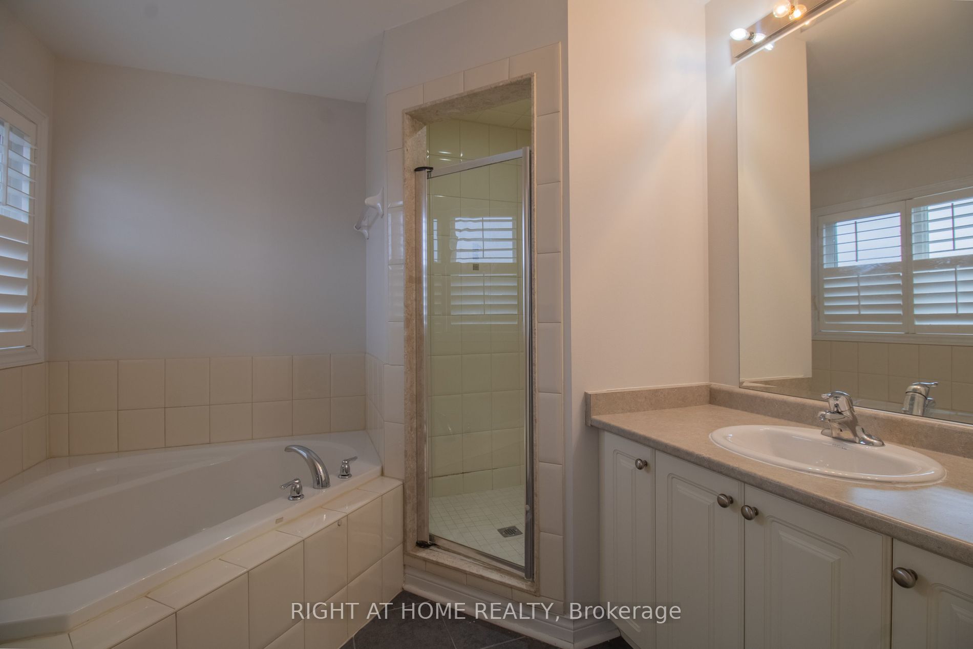 29 Keith-Wright Cres