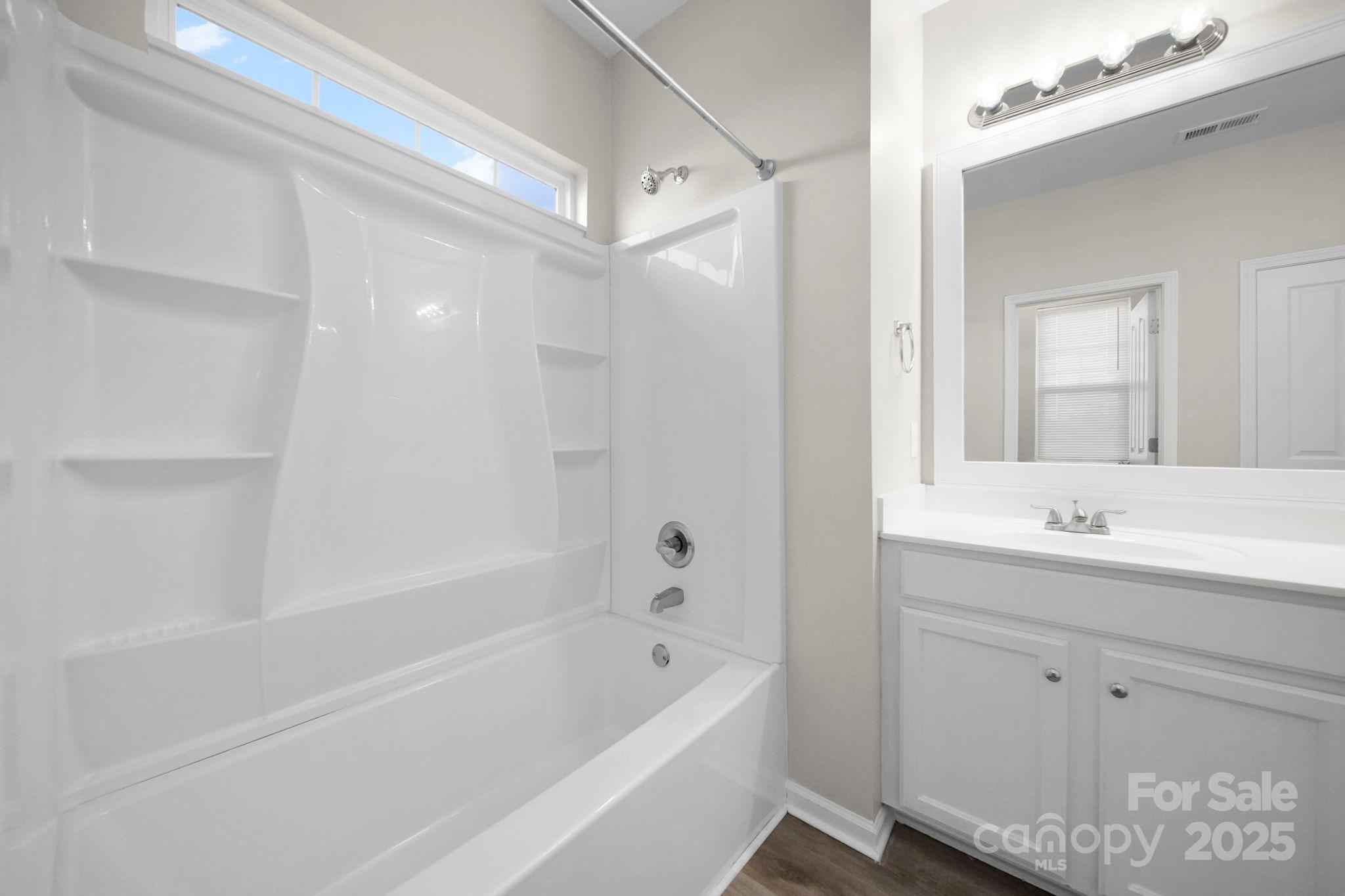 136 E Morehouse Avenue