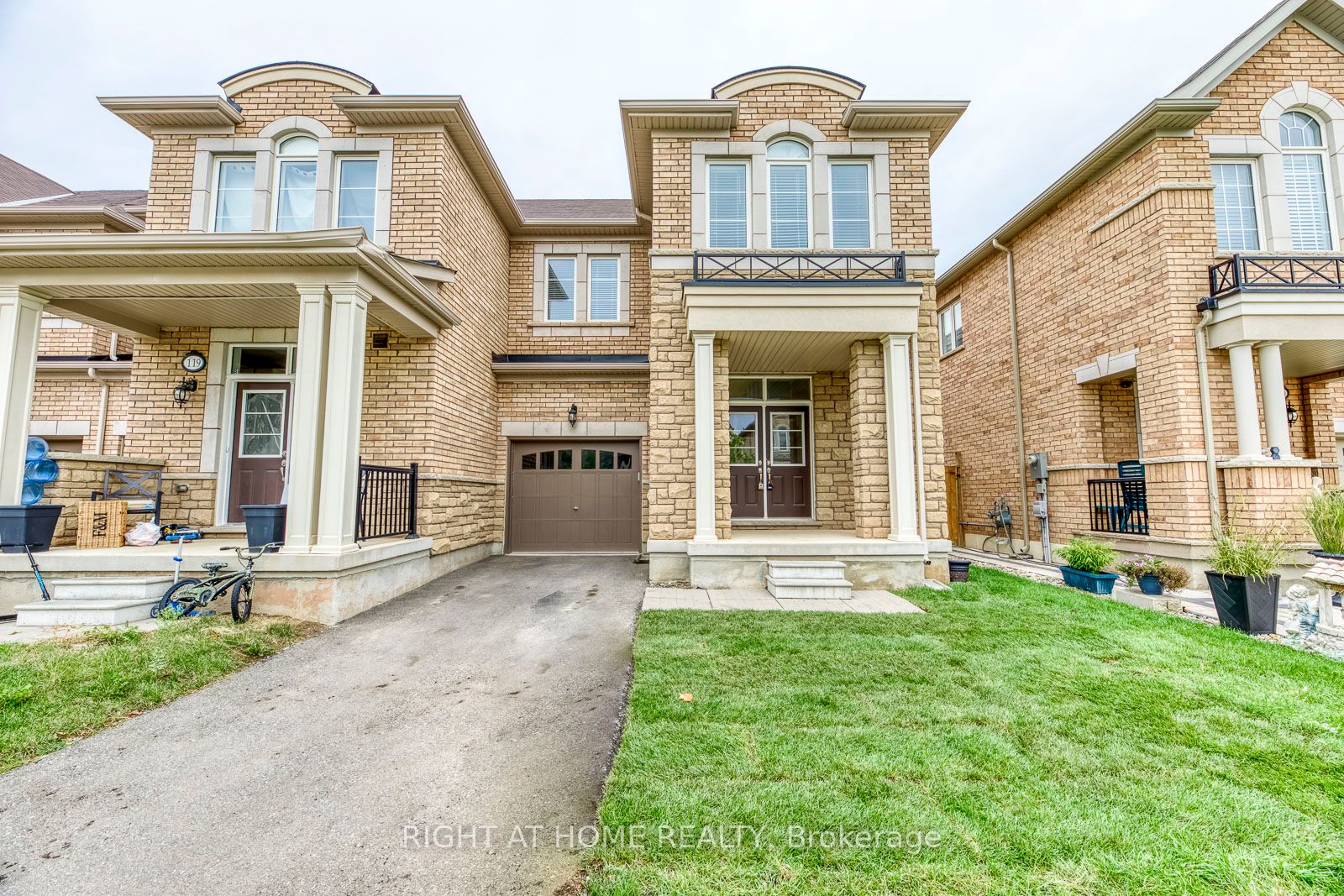 121 Orchardcroft Rd