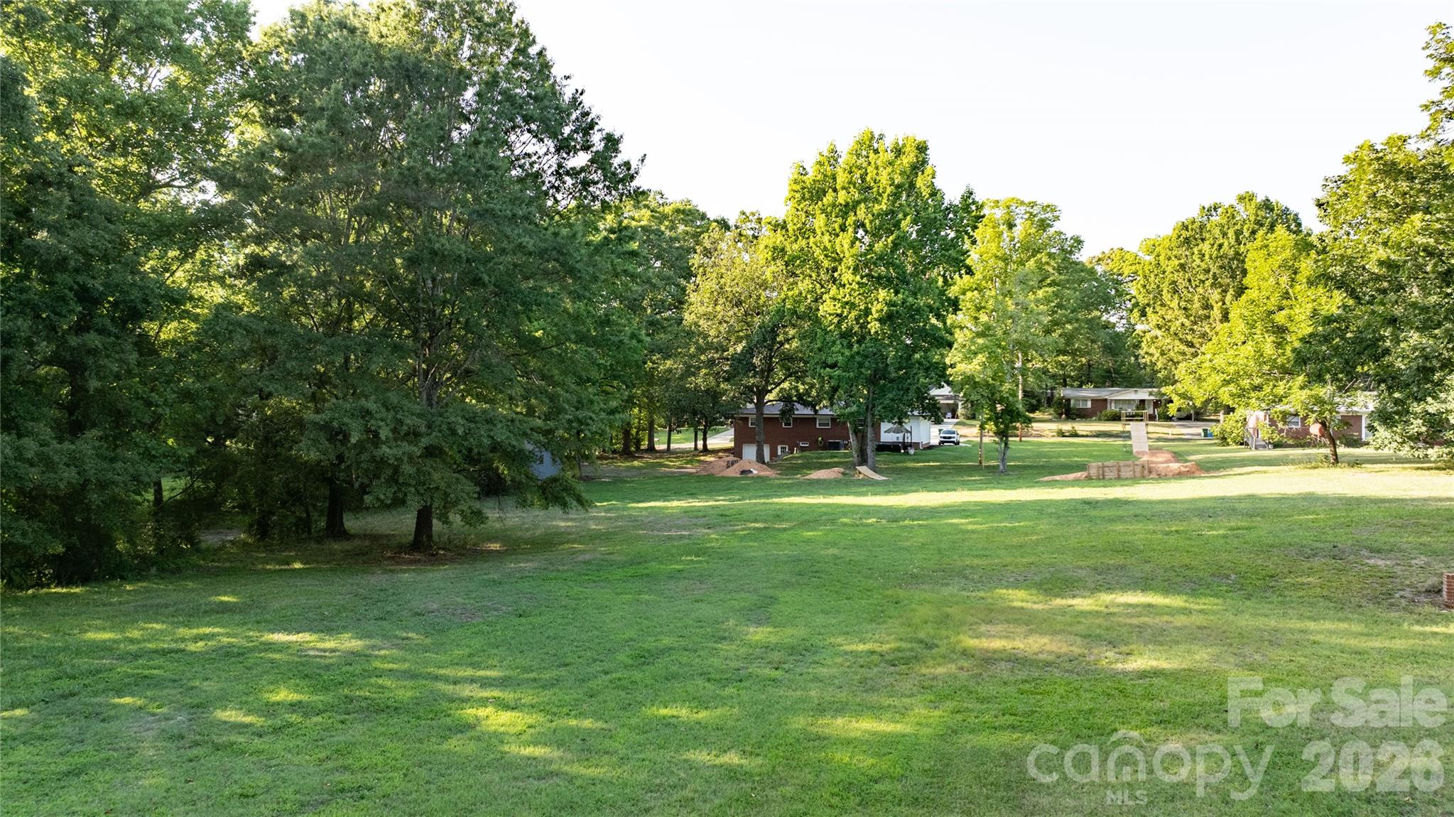 2209 Woodhurst Lane