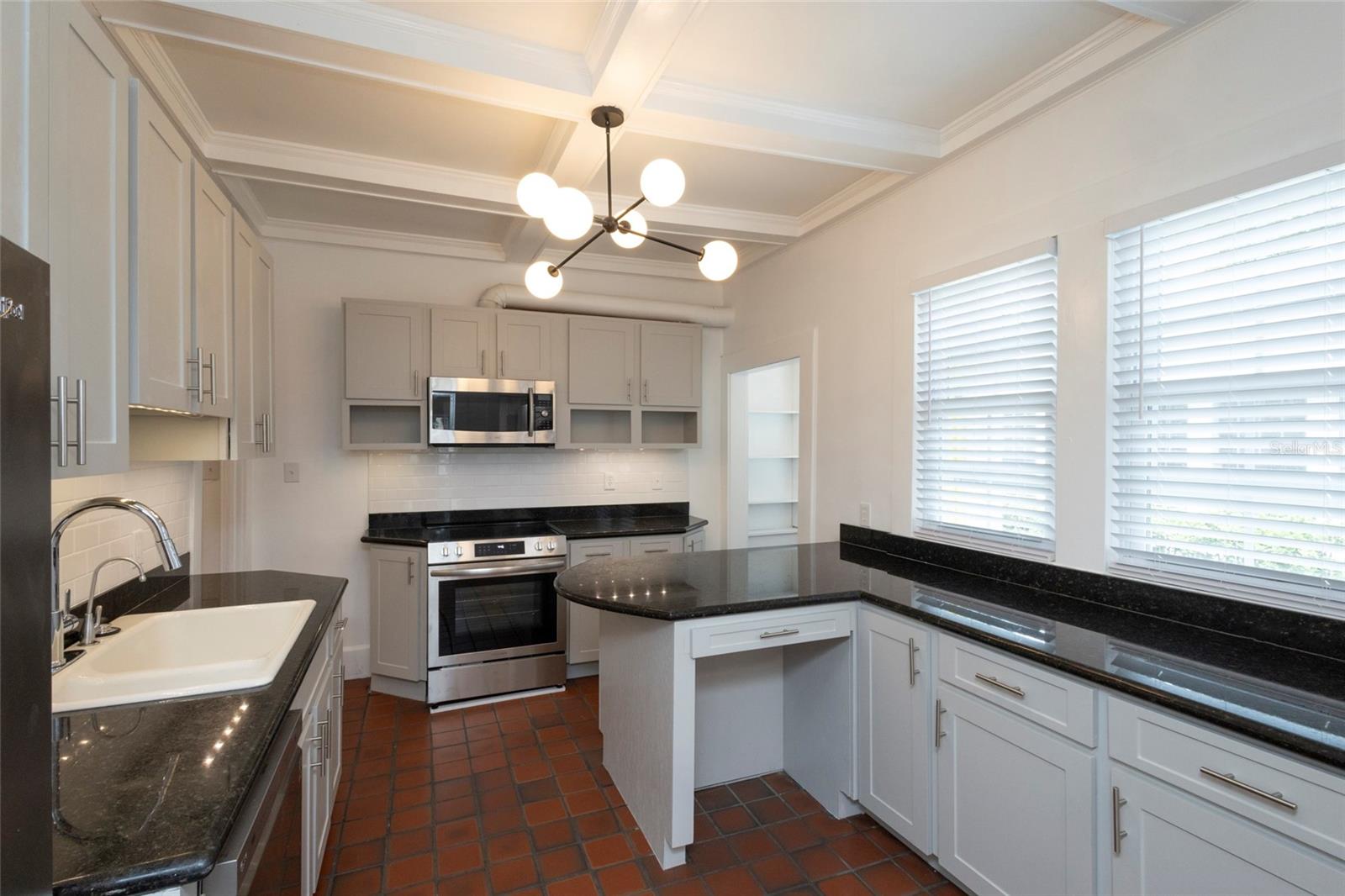 3012 W Sitios Street