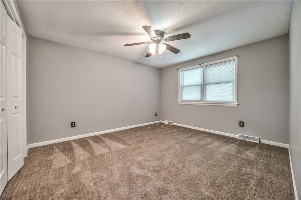 529 SW Windmill Lane